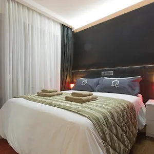 The Queen Luxury - Medici , Luxembourg Luxembourg